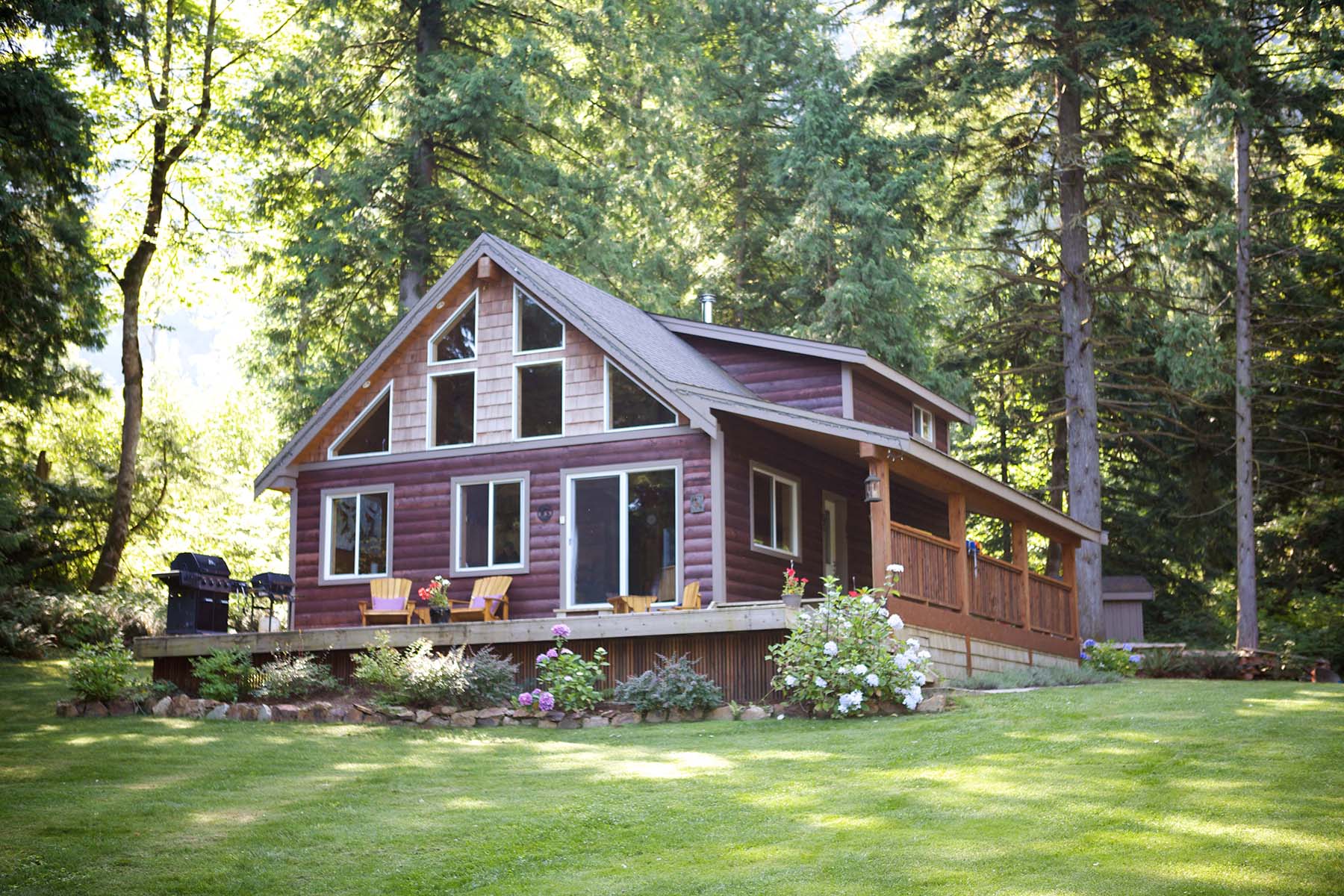 Lacey Construction - House with trees